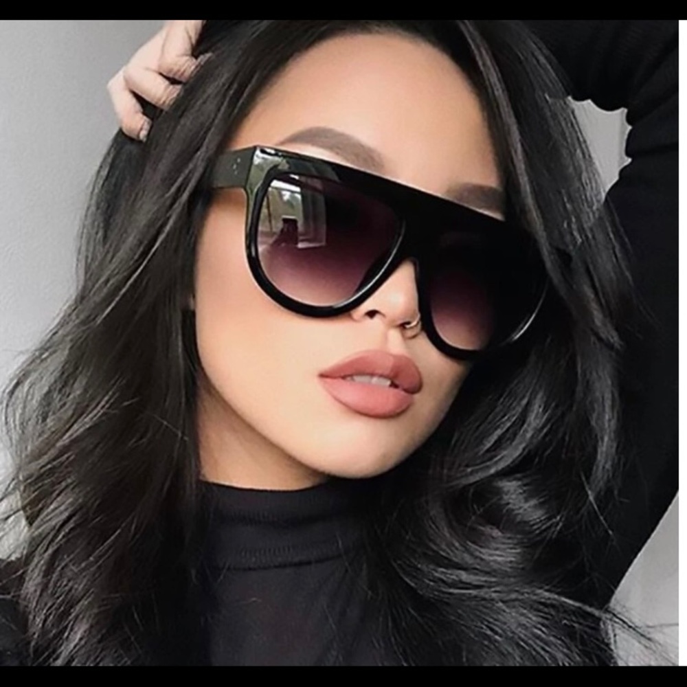 FLAT TOP SUNGLASSES 😎